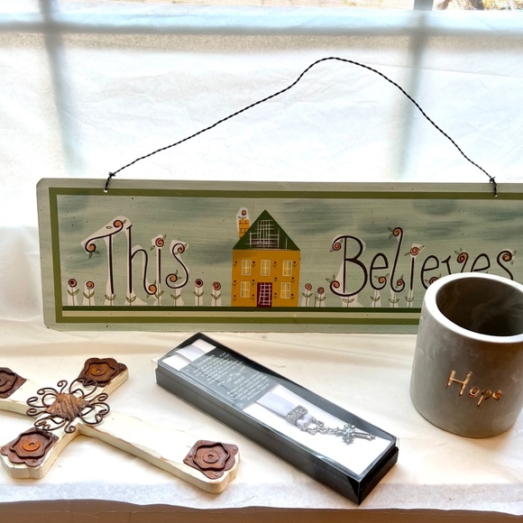 This House Believes Sign Gift Bundle Rustic
Cross Hope Planter & Cross Bookmark - Picture 6 of 14